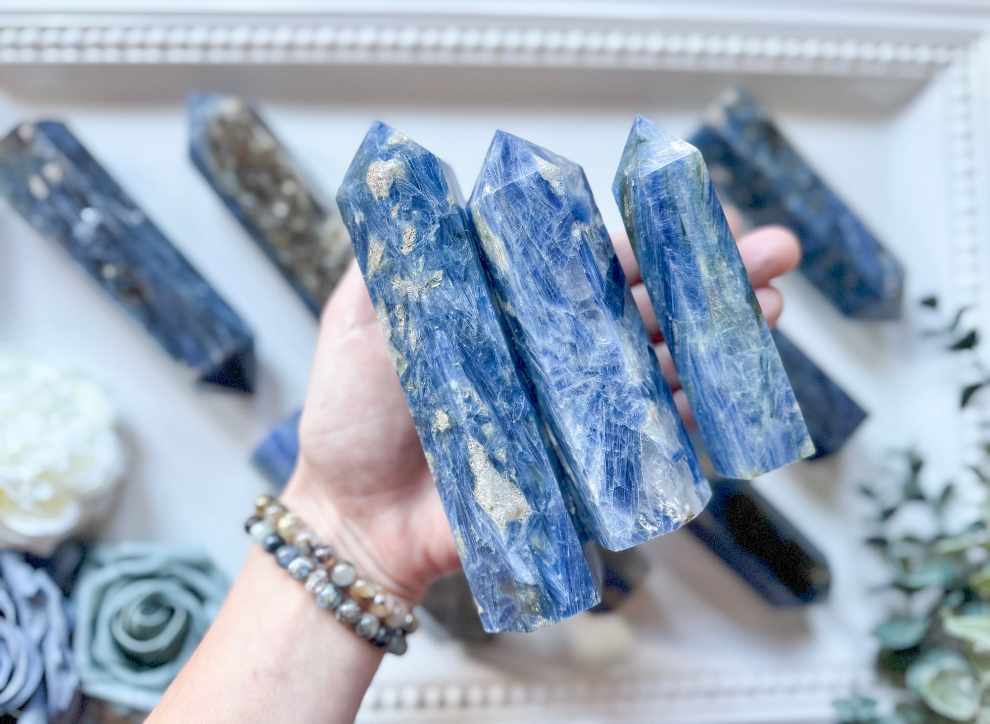 Blue_Kyanite_Point_LG