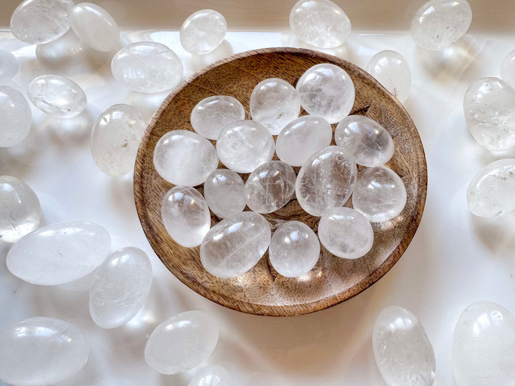 Clear Quartz Round Tumbled Stone