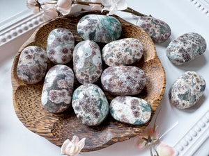 Green Cherry Blossom Agate Palm Stone || Brazil