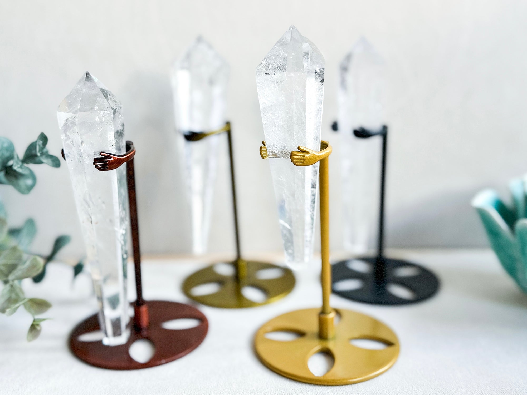 Metal Crystal Wand "Hug" Stand