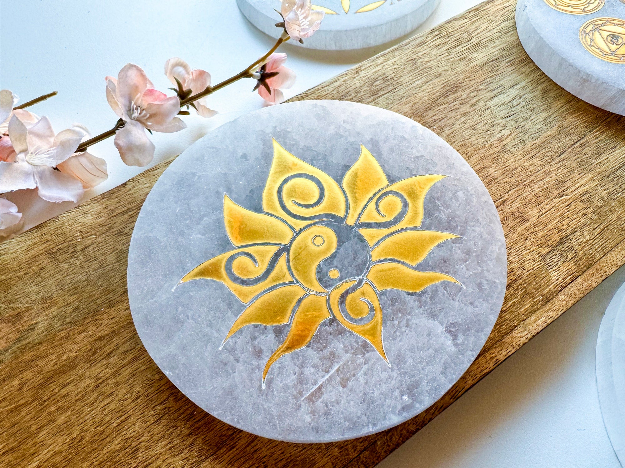 Gold Engraved Selenite Round Charging Plate