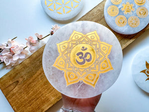 Gold Engraved Selenite Round Charging Plate