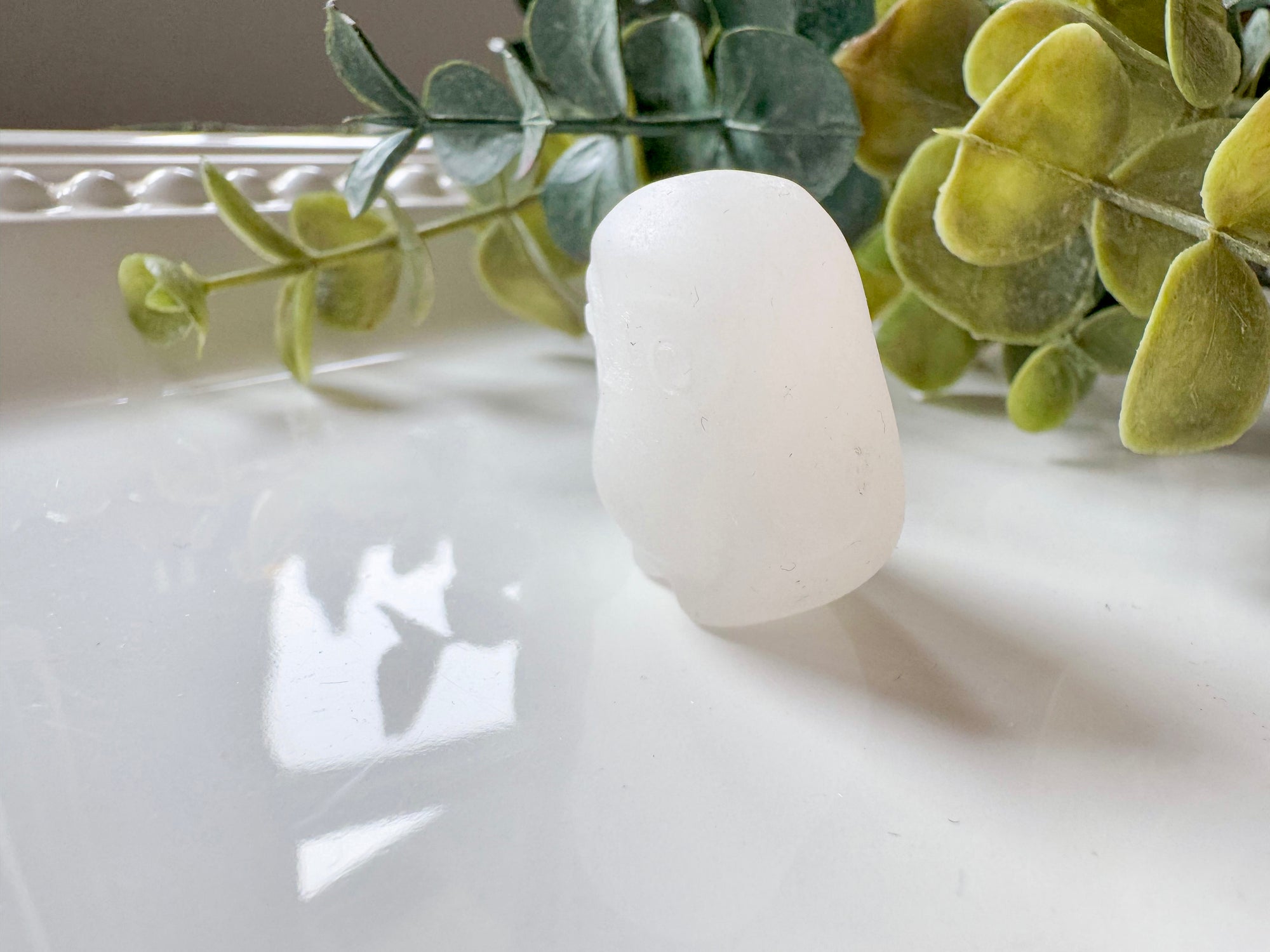 Mini Crystal Penguin Carving
