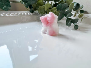 Mini Cuddling Cats Crystal Carving