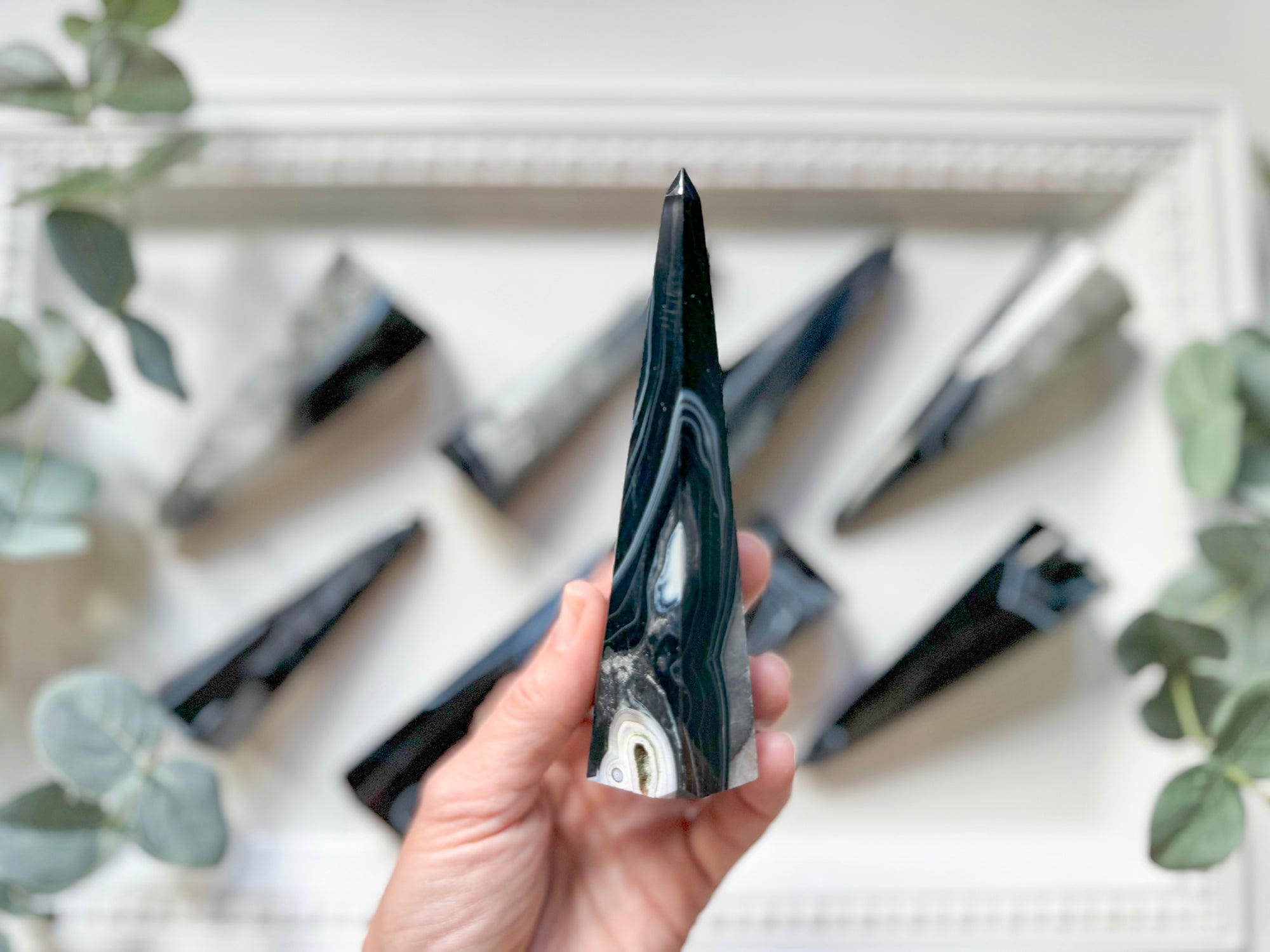 Black Sardonyx Tall Obelisk Point