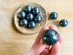 Hematite Sphere || Mini